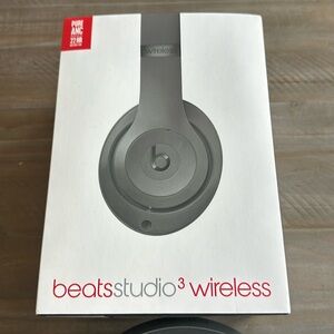 Beats Studio 3 wireless headphones-Grey